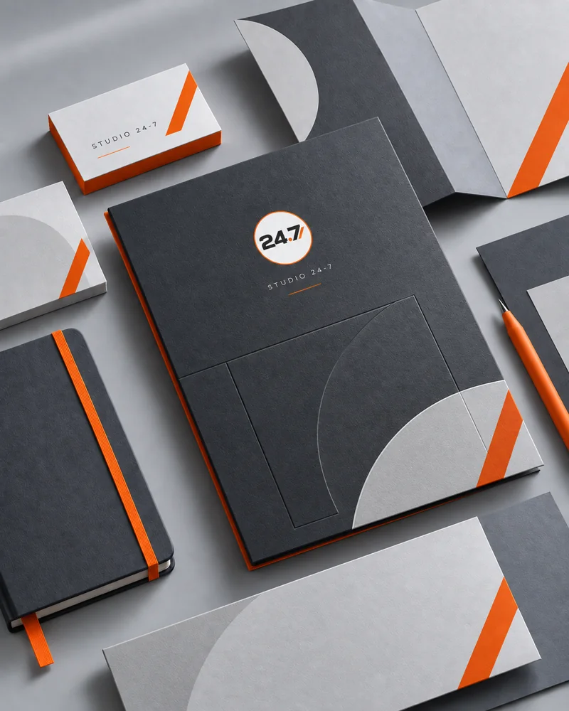 Studio 24-7 — marca y publicidad